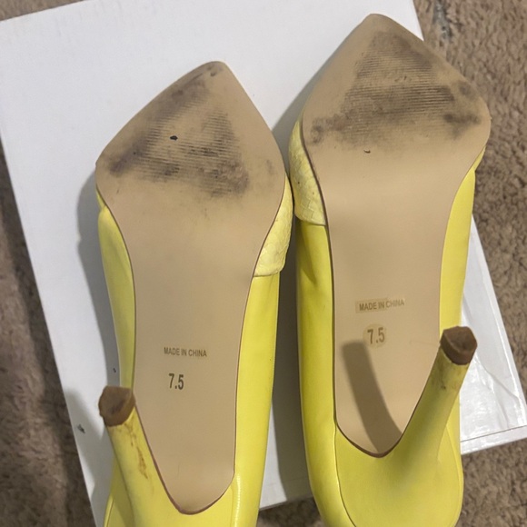 Yellow Pointed-Toe High Heels - Picture 3 of 5